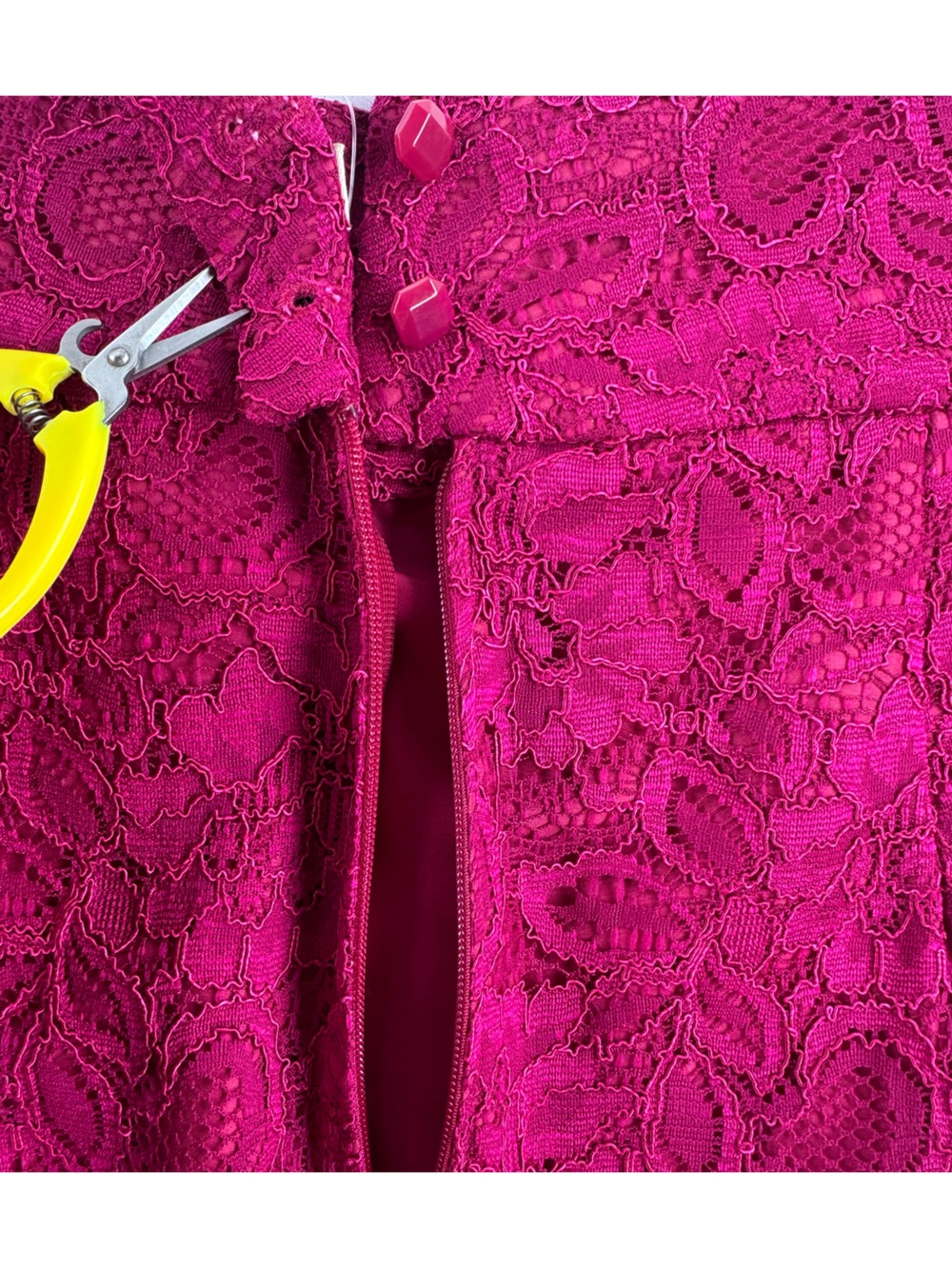 Banana Republic Fuchsia Fully Lined Floral Lace Mini Skirt - Picture 4 of 8
